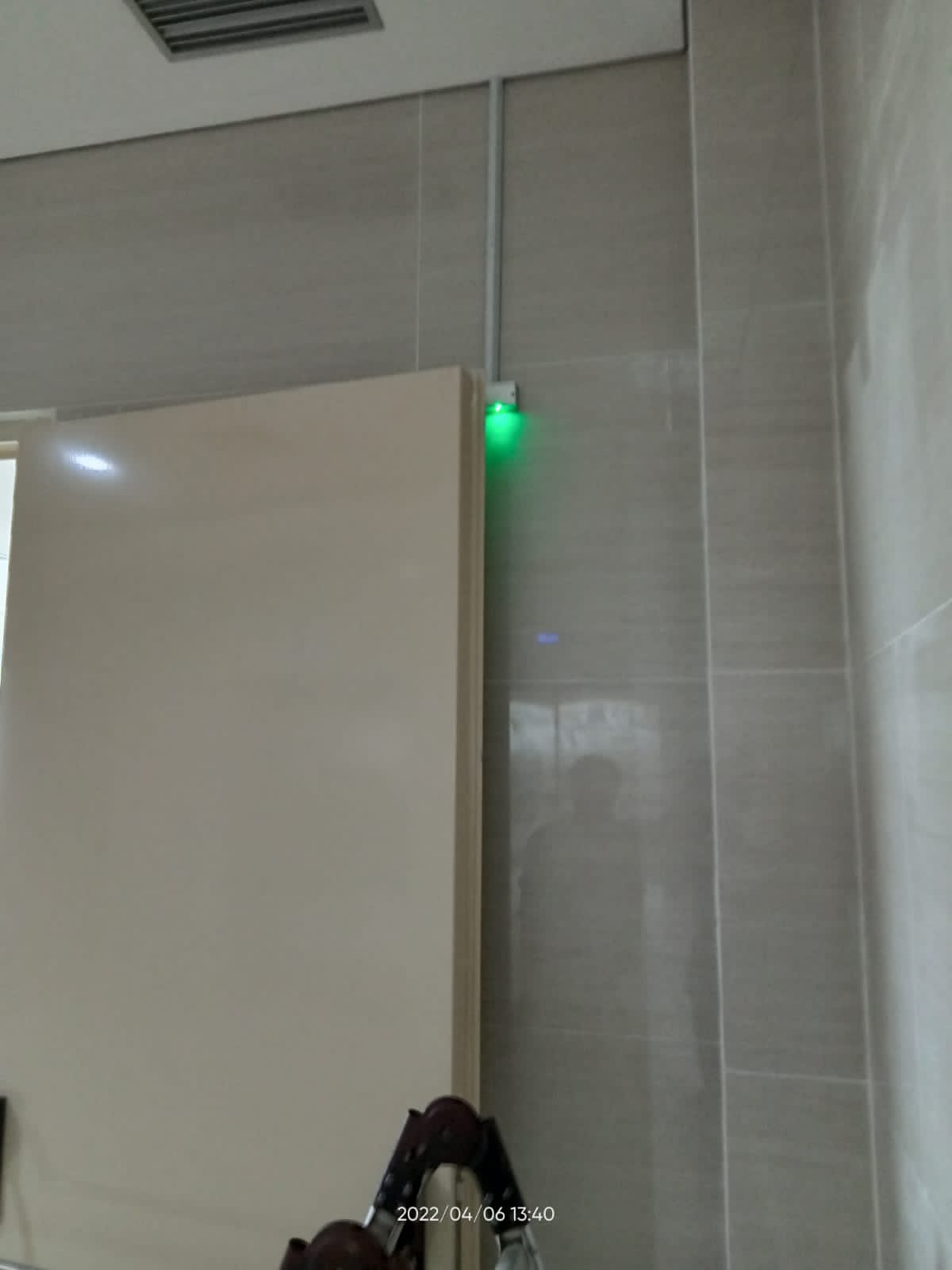 AUTOMATIC DOOR FOR EMERGENCY EVACUATION Image 4